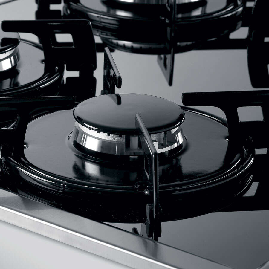 Cocina de gas, vitrocerámica o inducción? Guía práctica para elegir la  placa ideal para tu casa