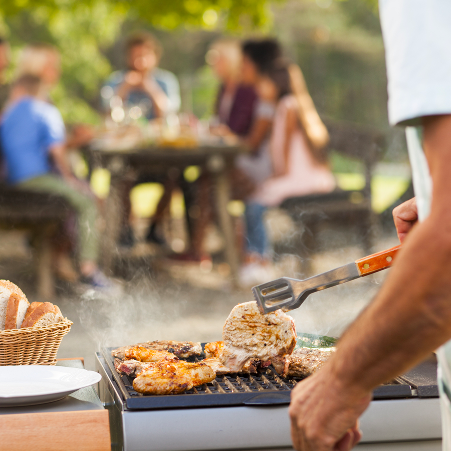 Reinigung nach einem Grillfest