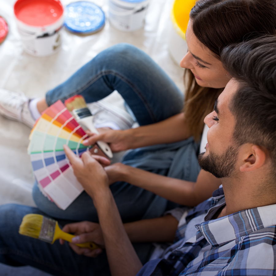 Dale un toque de originalidad a tu habitación con formas geométricas pintadas en la pared