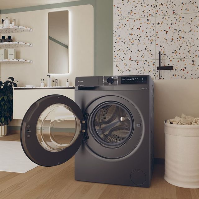 New clothes in the washing machine: how to wash them